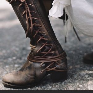 Freebird Cash size 8